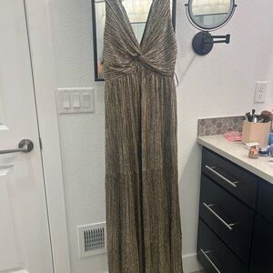 Elegant Gold Evening Gown